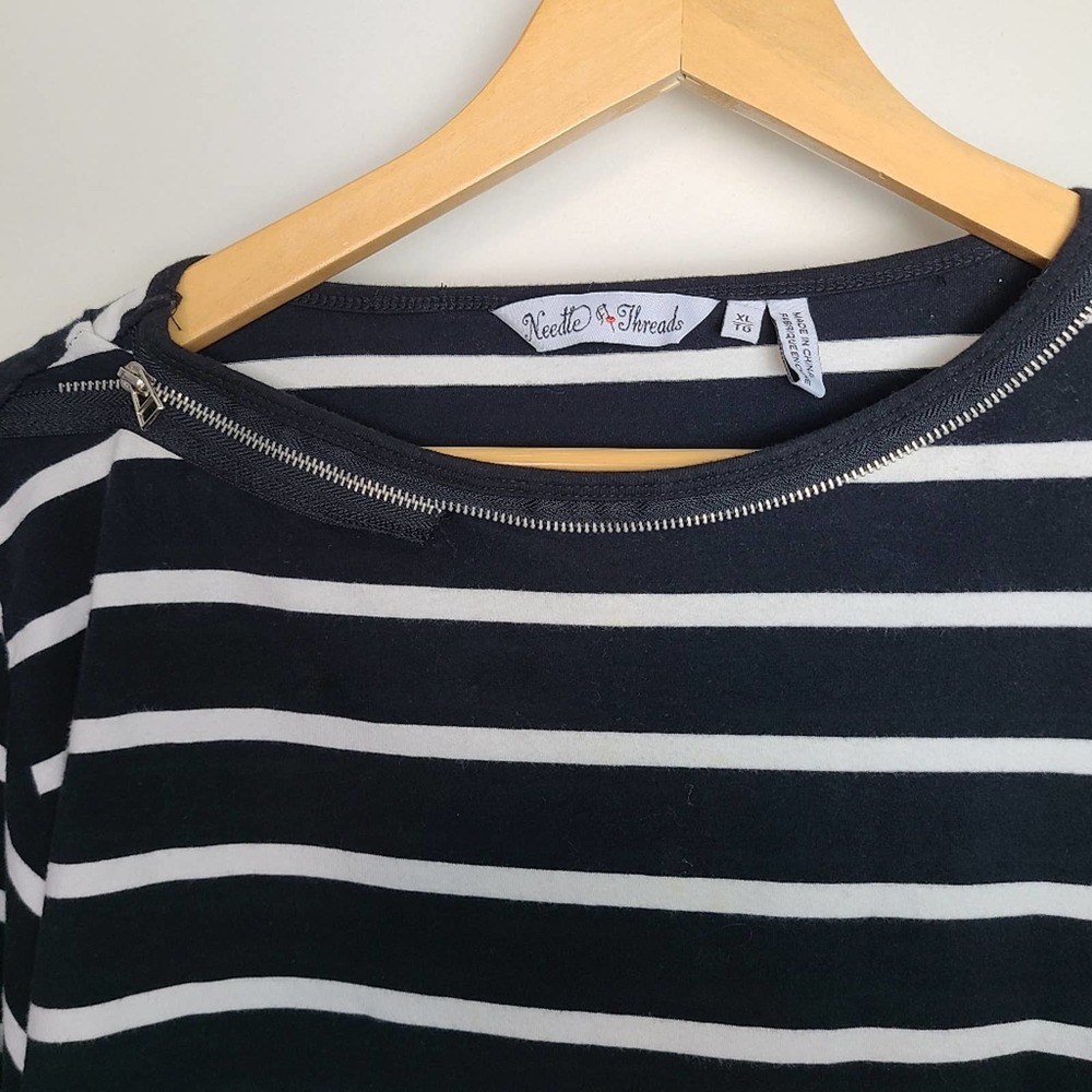 NEEDLE & THREADS| STRIPE BLOUSE W/ZIPPER DETAILS | SIZE XL - Picture 11 of 13